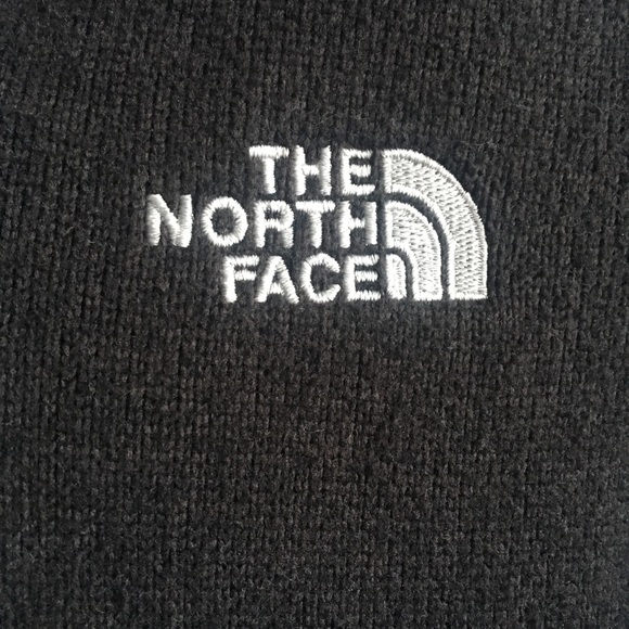 The North Face Women’s Pullover - Picture 2 of 7